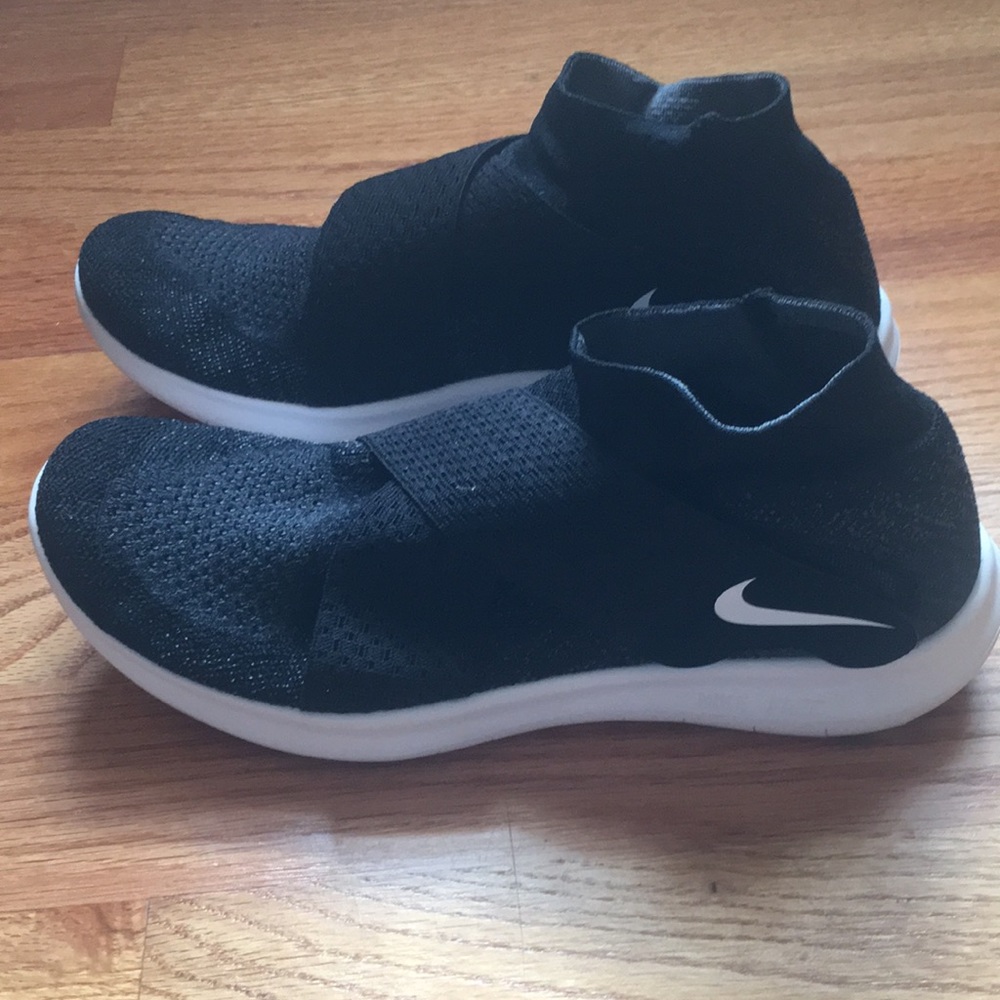 Nike Free RN Motion Velcro flyknit
